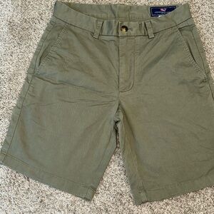 Vineyard Vine Men’s Sz 28 7” Breaker Short